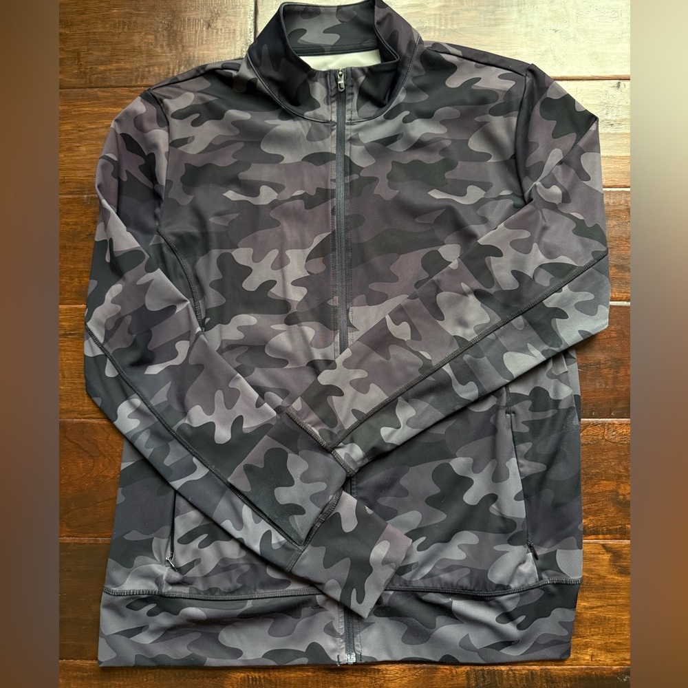 LΓΆle Camo Full Zip Yoga Jacket